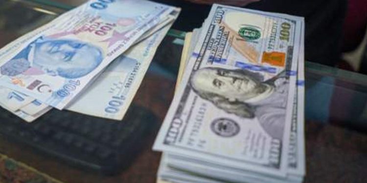 Dolar/TL'de yeni rekor: 18,55 seviyesi görüldü