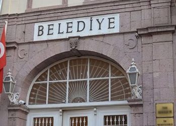 Döşemealtı Belediyesi’ne operasyon