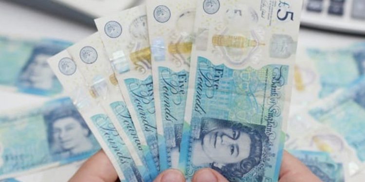 Economist, dibi gören sterlin için piyasaları rahatlattı: Henüz TL’ye dönüşmedi