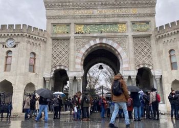 Ekonomik kriz öğrencileri eğitimden koparıyor: Üniversiteyi kazanan 106 bin kişi kayıt yaptırmadı