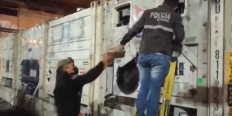 Ekvador’da rotası Türkiye olan 69 kilo kokain ele geçirildi