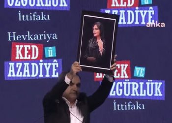 Emek ve Özgürlük İttifakı'nda İran'daki kadınların direnişine Farsça mesajla destek