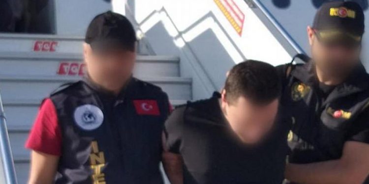 Emre Olur'u tutuklatan savcı Peker'in 'silahlanın' çağrısına takipsizlik kararı vermiş