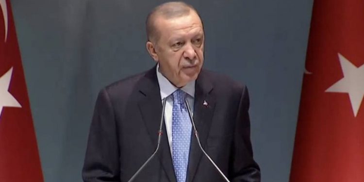 Erdoğan: Avrupa'da yaşayan herkes, açıklanan yüzde 8-9 oranıyla, gerçek enflasyon arasındaki devasa farkı iyi biliyor