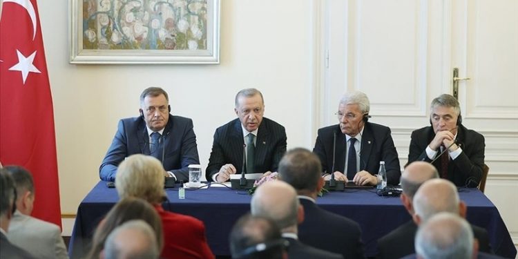 Erdoğan Bosna-Hersek'te: İki ülke arasındaki gidiş gelişler kimlik kartıyla olabilecek