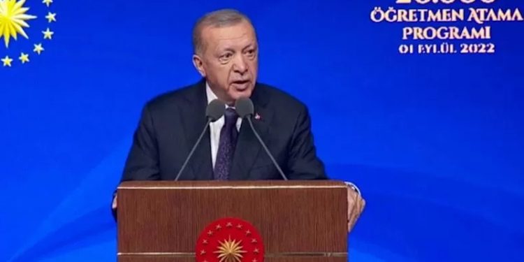 Erdoğan, öğretmen atama töreninde öğretmenleri hedef aldı: Çapulcu musunuz?