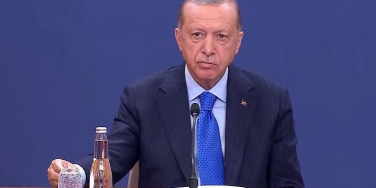 Erdoğan’dan F-16 açıklaması: ABD bizi farklı yollara sevk etmesin