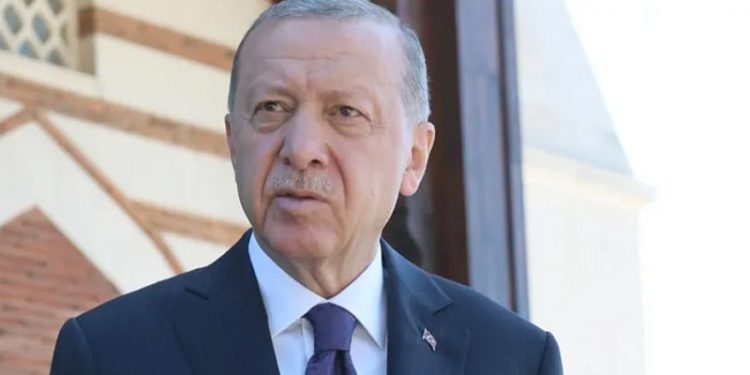 Erdoğan'dan F-16 açıklaması: Bize sinyal çakanlar var