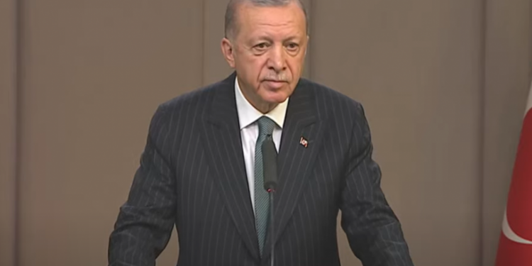 Erdoğan'dan Yunanistan'a: Tekrar söylüyorum bir gece ansızın gelebiliriz