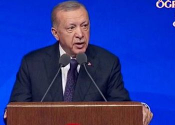 Erdoğan'dan öğretmenlere: Bırakın artık bu boykotu moykotu; sizler eğitim öğretim mimarı mısınız, yoksa sokaklarda çapulcu olarak dolaşanlar mısınız?