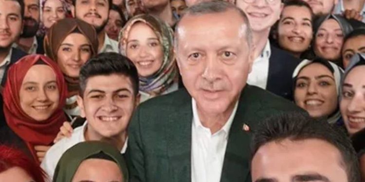 Erdoğan'ın açıklayacağı "2023 vizyon belgesi"nden: Elektronik eşya alan gençlere vergi indirimi yapılacak