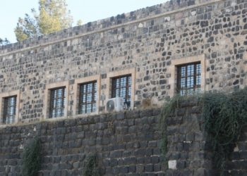 Erdoğan’ın ‘manevi kızı’ tarihi yapıya klima taktırdı