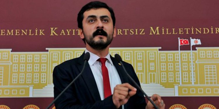 Eren Erdem: AKP'li vekiller Yunanistan, Fransa, İngiltere ve ABD'den daire alma yarışında
