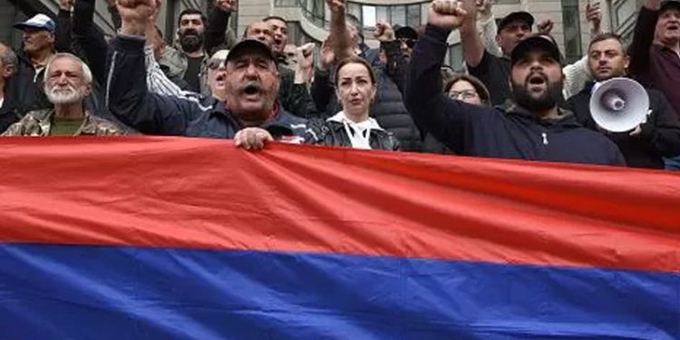 Ermenistan’da Azerbaycan’la son çatışmaya nasıl bakılıyor?