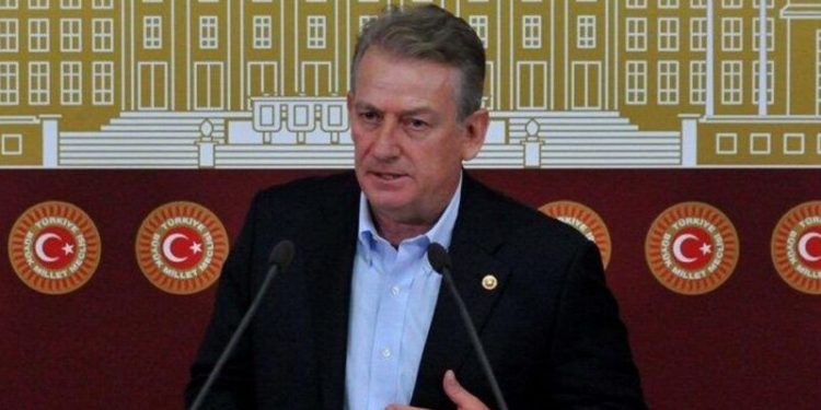 Eski CHP’li vekil Pekşen aşı değil balık kılçığı nedeniyle hayatını kaybetmiş