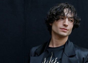 Ezra Miller hakkında yeni iddia: Kendini mesih zannediyor