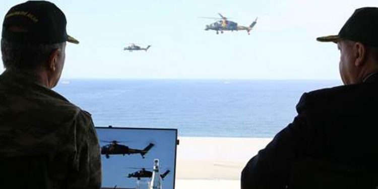 FT: Türkiye'nin sert açıklamaları Ege'de tansiyonu arttırıyor