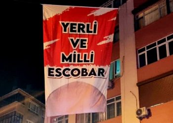 Fatih’te ‘yerli ve milli Escobar’ pankartı gerginliği: ‘Kim üzerine alındı acaba?’