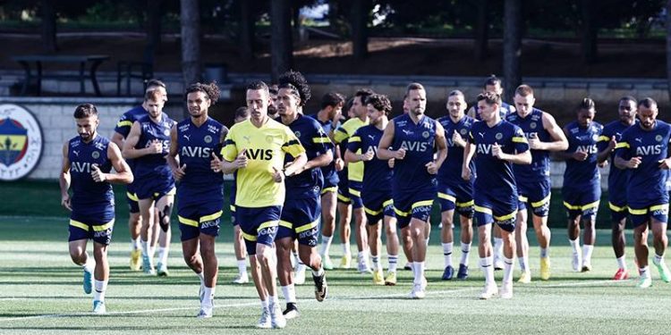 Fenerbahçe'de Bruma, Novak ve Lemos, ligde forma giyemeyecek