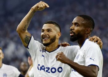 Fenerbahçe'de Cedric Bakambu sürprizi