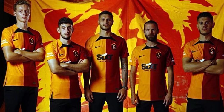 Galatasaray'ın 2 yeni transferi Kasımpaşa kadrosunda yok