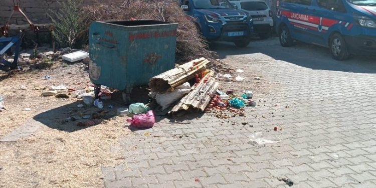 Gaziantep’te bir haftalık bebek çöpte ölü bulundu
