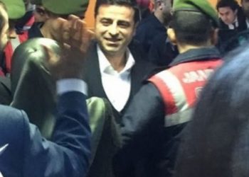 Gelecek Partisi yalanlamıştı: Demirtaş&rsquo;ın avukatları dilek&ccedil;eleri paylaştı