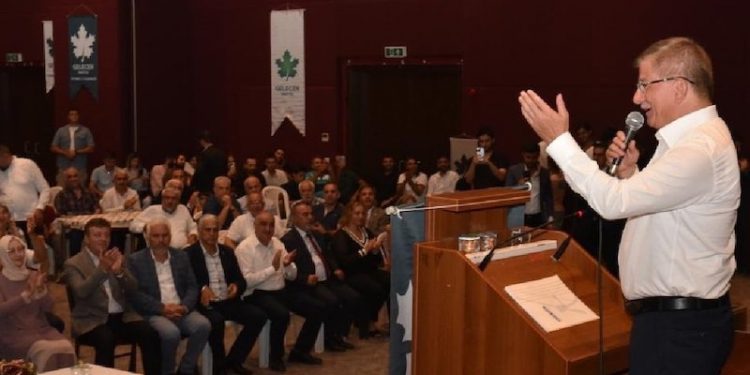 Gelecek Partisi’ne bin kişilik katılım: Gücümüz, enerjimiz sizsiniz