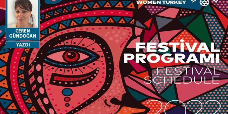 Gülen Kadınlar Lahdi