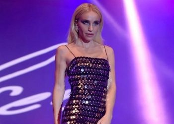 Gülşen hakkında 702 şikayet