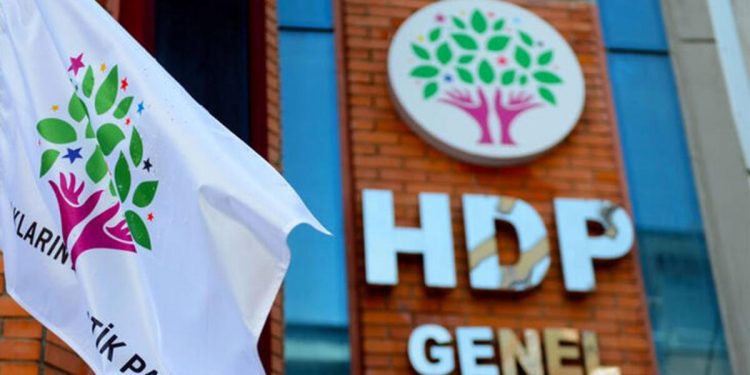 HDP: Mafyayla, çetelerle işbirliği yapanlar vekilimize dil uzatamaz