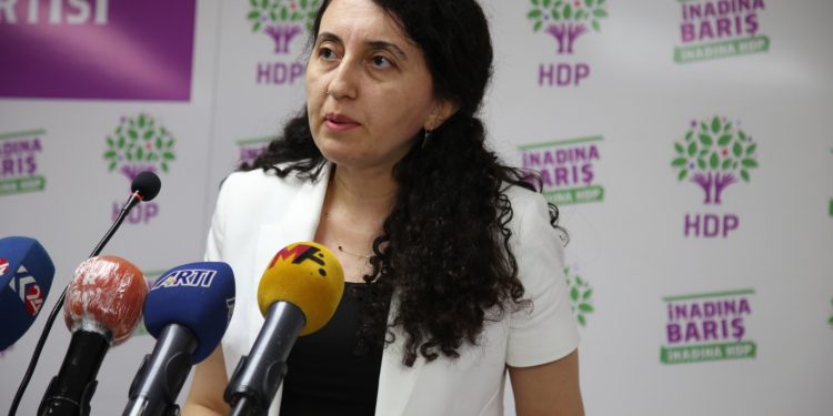 HDP’den Akşener’e: Ülkeye vaat ettiğin tek şey 90’ların karanlığıdır
