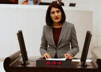 HDP'li Semra Güzel yakalandı