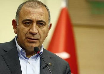 "HDP’ye bakanlık verilebilir” diyen Gürsel Tekin gelen tepkilere yanıt verdi: Siyaseti bu iki yüzlülükten kurtarmamız lazım