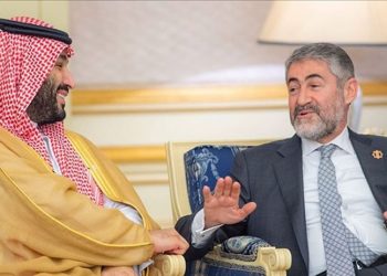 Hazine Bakanı Nebati, Suudi Arabistan'da Prens Selman ile görüştü