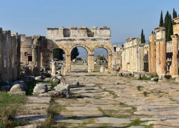 Hierapolis Antik Kenti tehlike altında: Sit derecesi düşürüldü