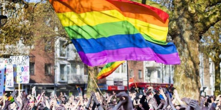 Hollanda’nın en dindar kentinde ilk eşcinsel onur yürüyüşü: 'Halkı incitmemek için' yürüyüşte çıplaklık yok