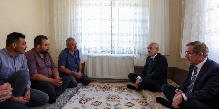 IŞİD’in yakarak katlettiği Fethi Şahin’in babası: Bir tek Kılıçdaroğlu geldi