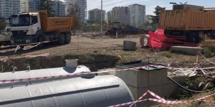 İhale verilen şirket millet bahçesi işini tamamlamayınca AKP'li yönetim belediye personelini çalıştırdı