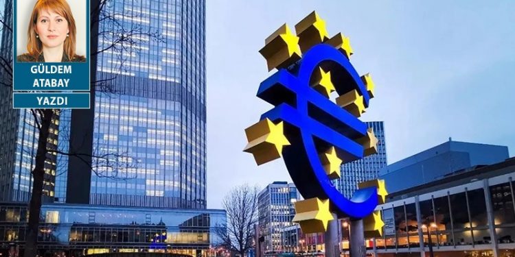 İki büyük merkez bankasının yolları ayrılırken…