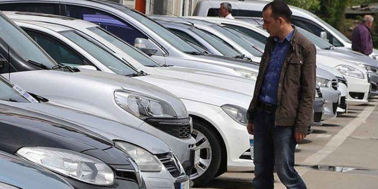 İkinci el oto pazarında daralma hızlandı