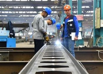 İmalat PMI endeksinde daralma Ağustos'ta da devam etti