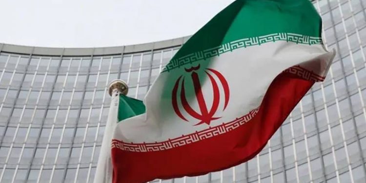 İngiltere, Almanya ve Fransa,  İran'ın nükleer politikasını eleştirdi