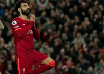 İngiltere Premier Ligi maçlarına yas arası