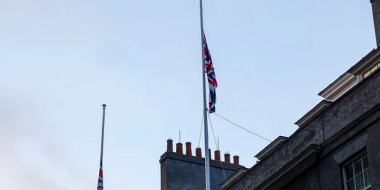 İngiltere'de 10 günlük ulusal yas