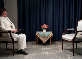 İran Cumhurbaşkanı, başörtüsü takmayı reddeden Amanpour röportajını iptal etti