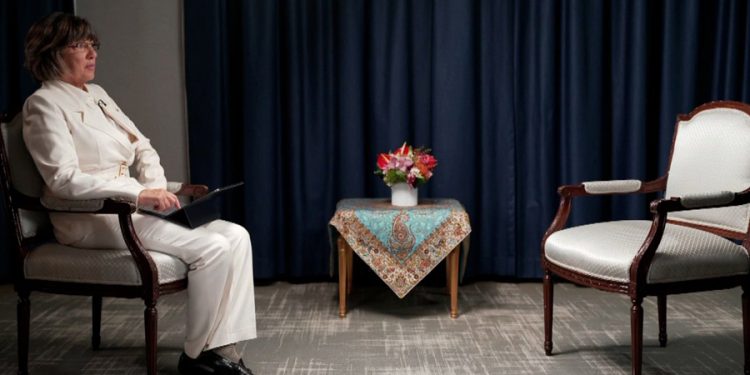 İran Cumhurbaşkanı, başörtüsü takmayı reddeden Amanpour röportajını iptal etti