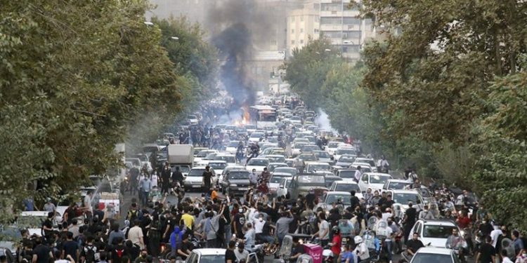 İran devlet televizyonu: Protestolarda 41 kişi yaşamını yitirdi