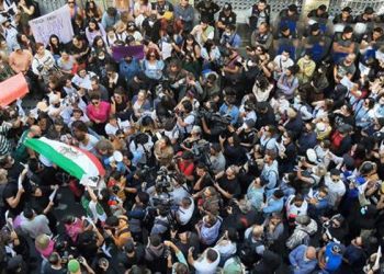 İran'da Mahsa Amini için başlayan protestolar sürüyor; devlet televizyonuna göre hayatını kaybedenlerin sayısı 26 oldu