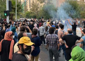 İran’da protestolar devam ediyor: Ölenlerin sayısı 31’e yükseldi